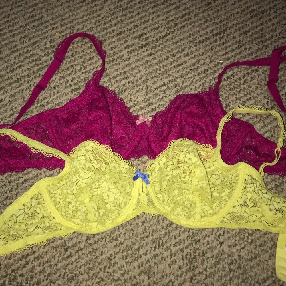 2 BRALETTES